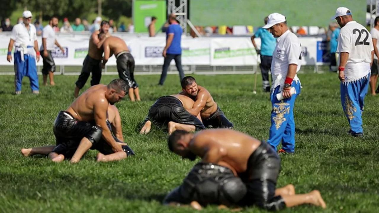 Ulugazi Yağlı Güreşleri yarın başlıyor!
