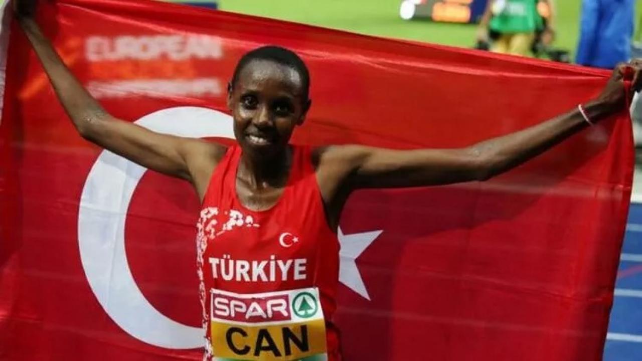 Yasemin Can’dan altın madalya!