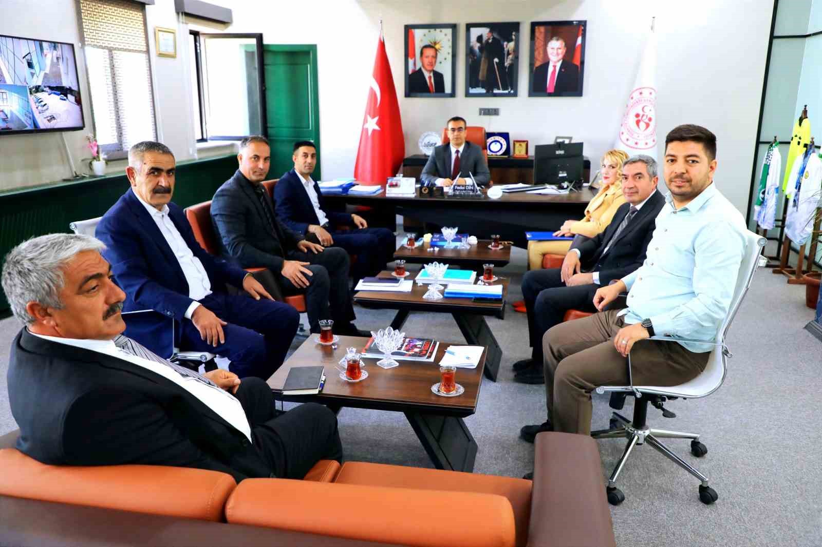 Ağrı’da ilçe müdürleriyle değerlendirme toplantısı yapıldı