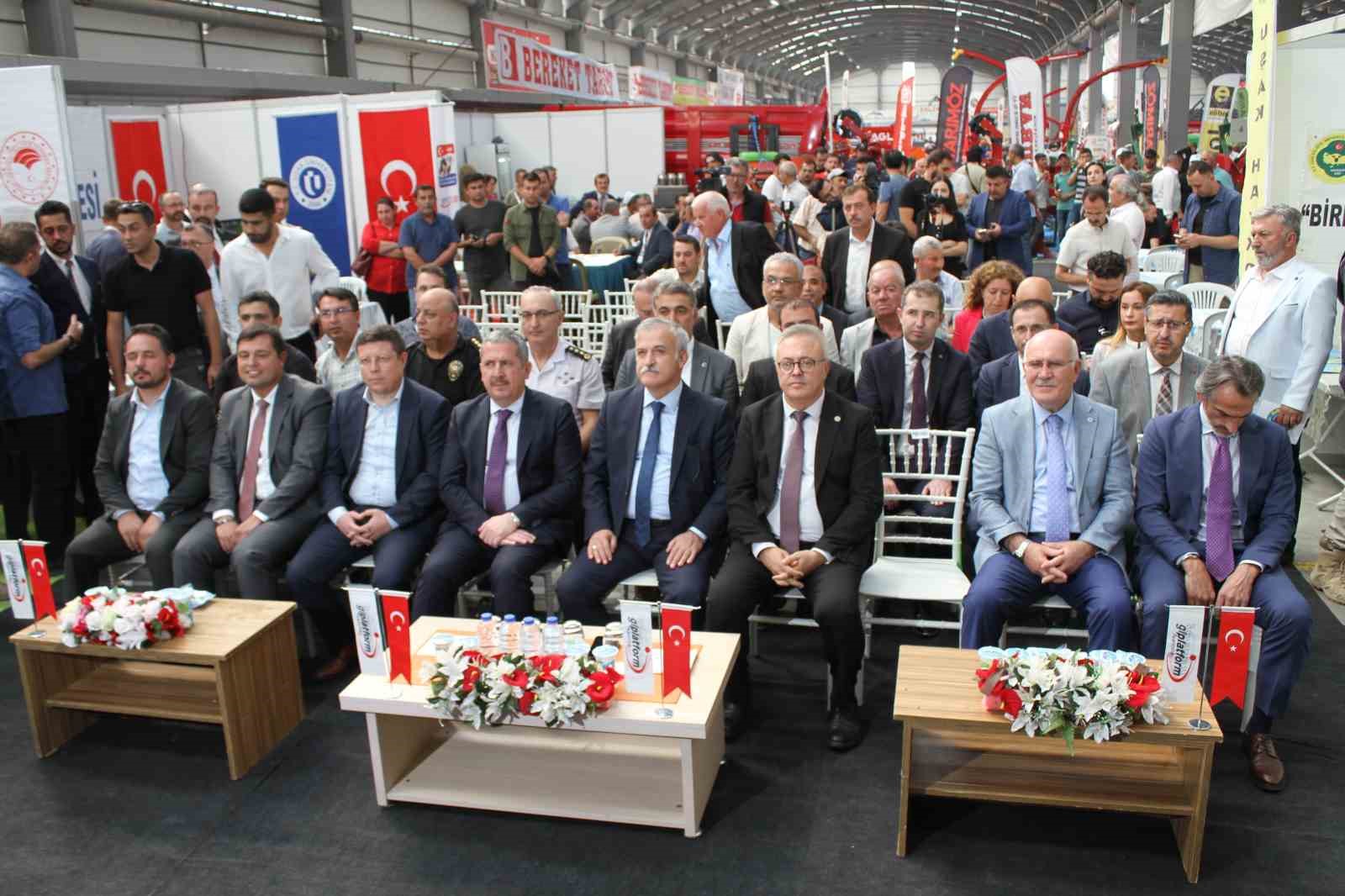 Uşak “Tarım ve Hayvancılık Teknolojileri Fuarı” kapılarını açtı