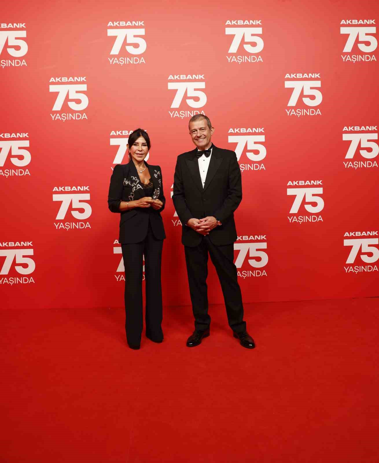 Akbank 75’inci yılını özel bir galayla kutladı