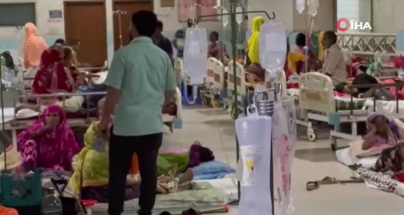 Bangladeş’te dang humması salgınında can kaybı 900’ü aştı