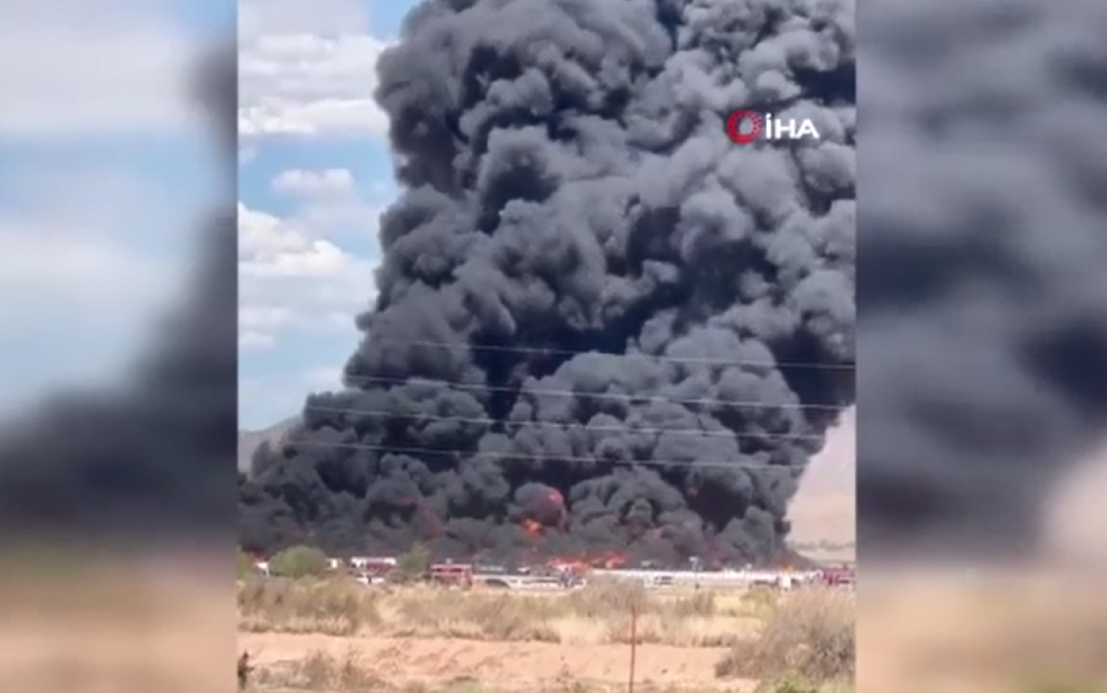 ABD’de plastik fabrikası alev alev yandı