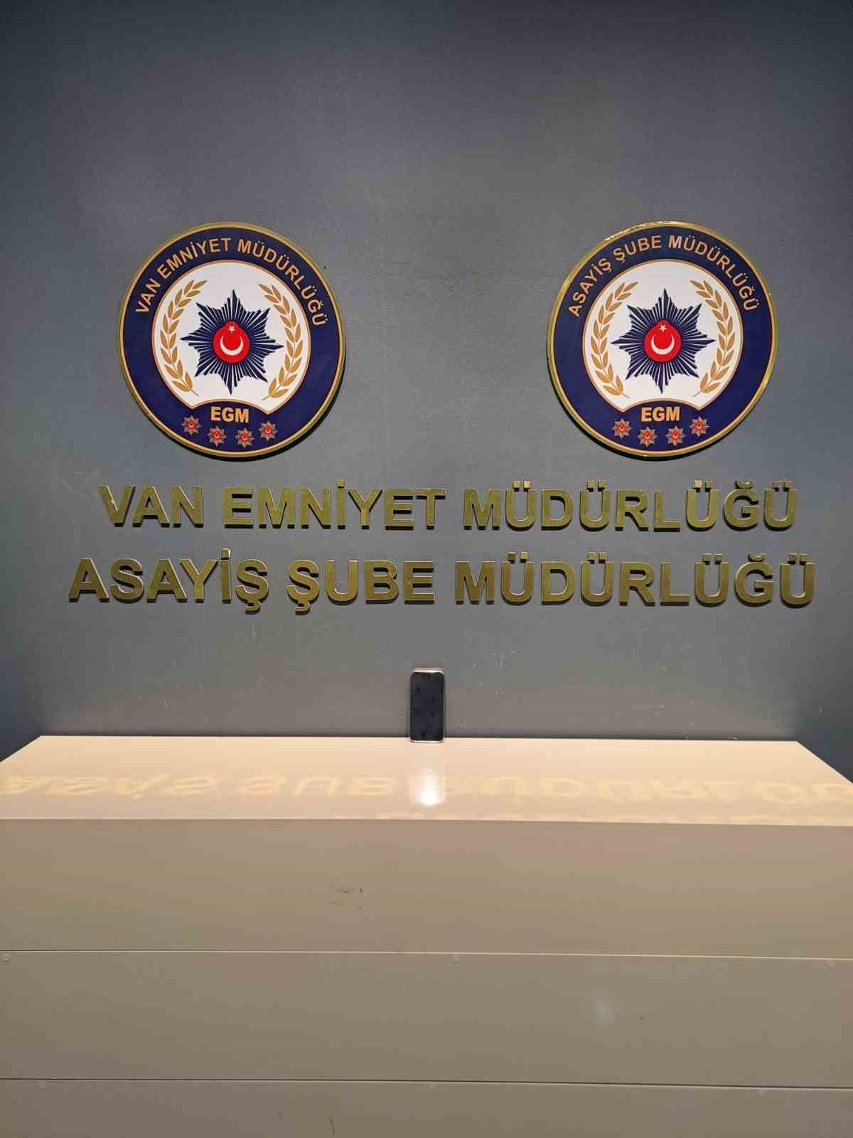 Van’da değişik suçlardan 25 kişi tutuklandı