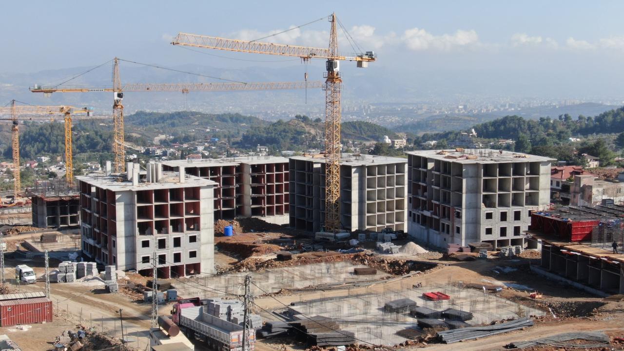 Hatay’da afet konutları Kasım ayında teslim edilecek