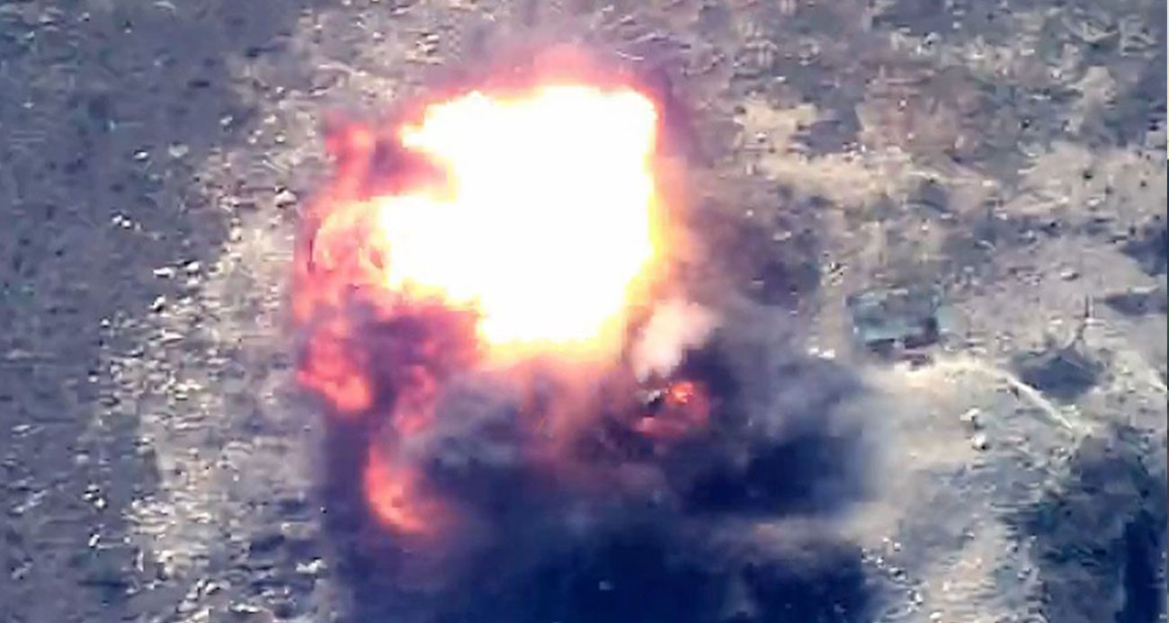 Azerbaycan, Ermenistan’a ait mühimmat deposu ile askeri teçhizatı imha etti