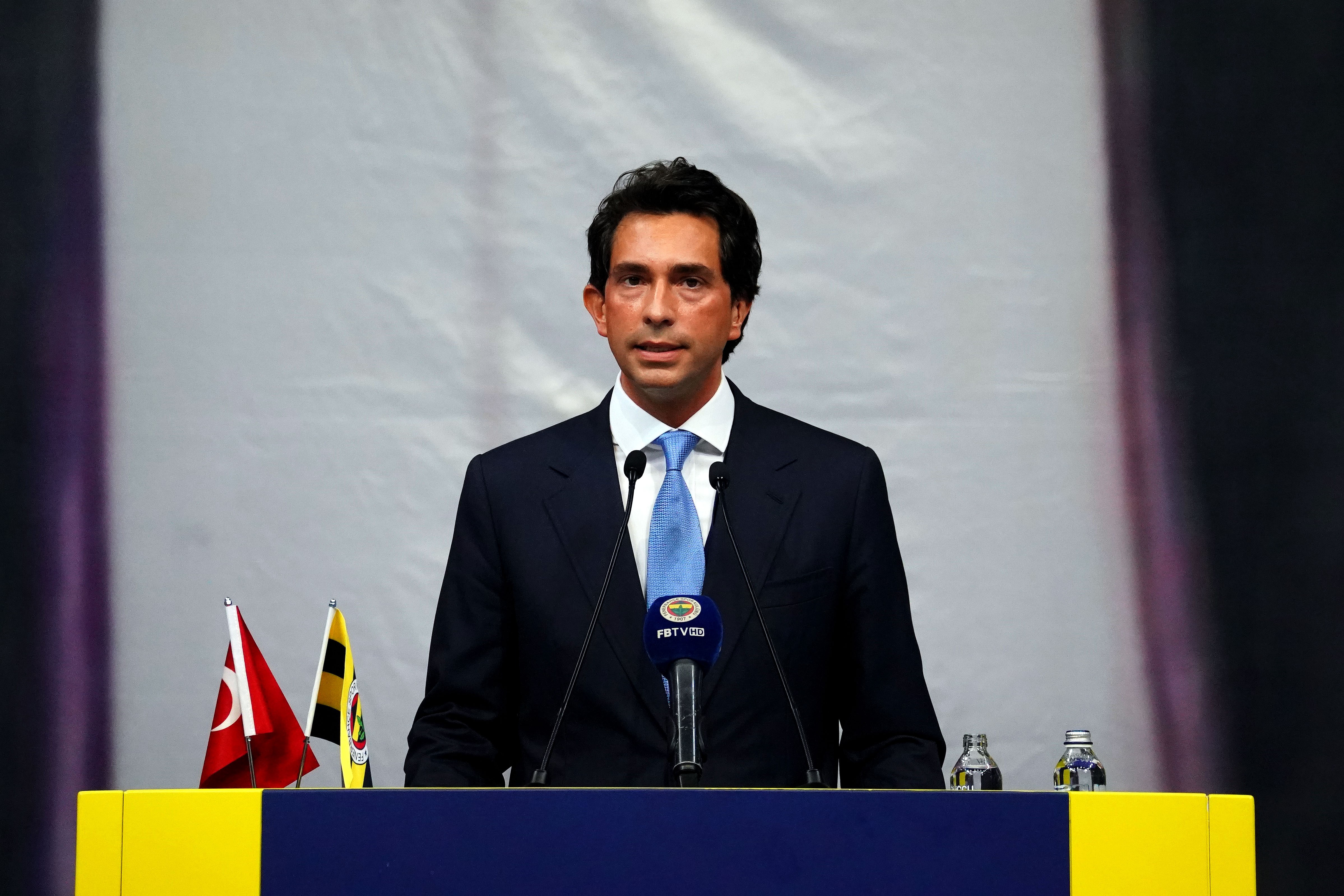 Burak Kızılhan: '5 yıldızlı armalarımızı gelecek sezon her alanda kullanacağız'