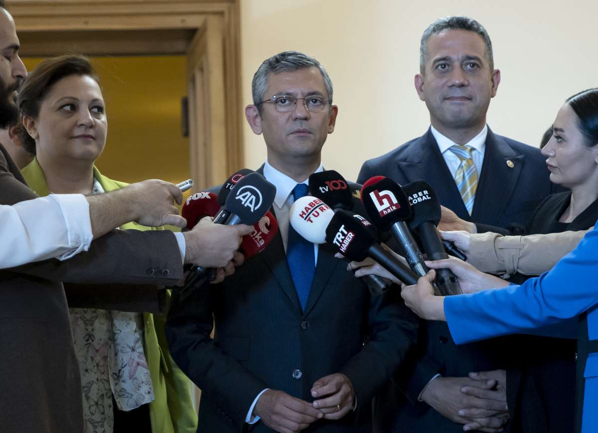 CHP'de değişim tartışması: 'Karşı değil işaret edeceği aday'