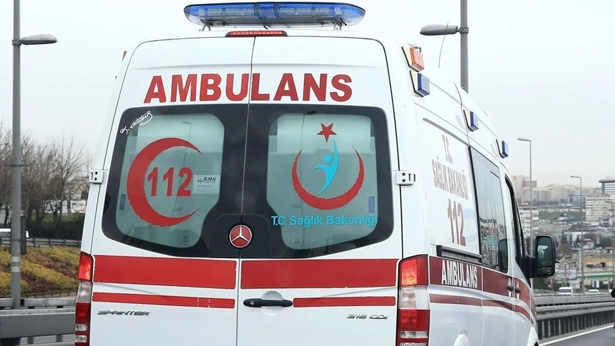 İstanbul’dan Van’a gelen minibüs kaza yaptı: 3 ölü 16 yaralı