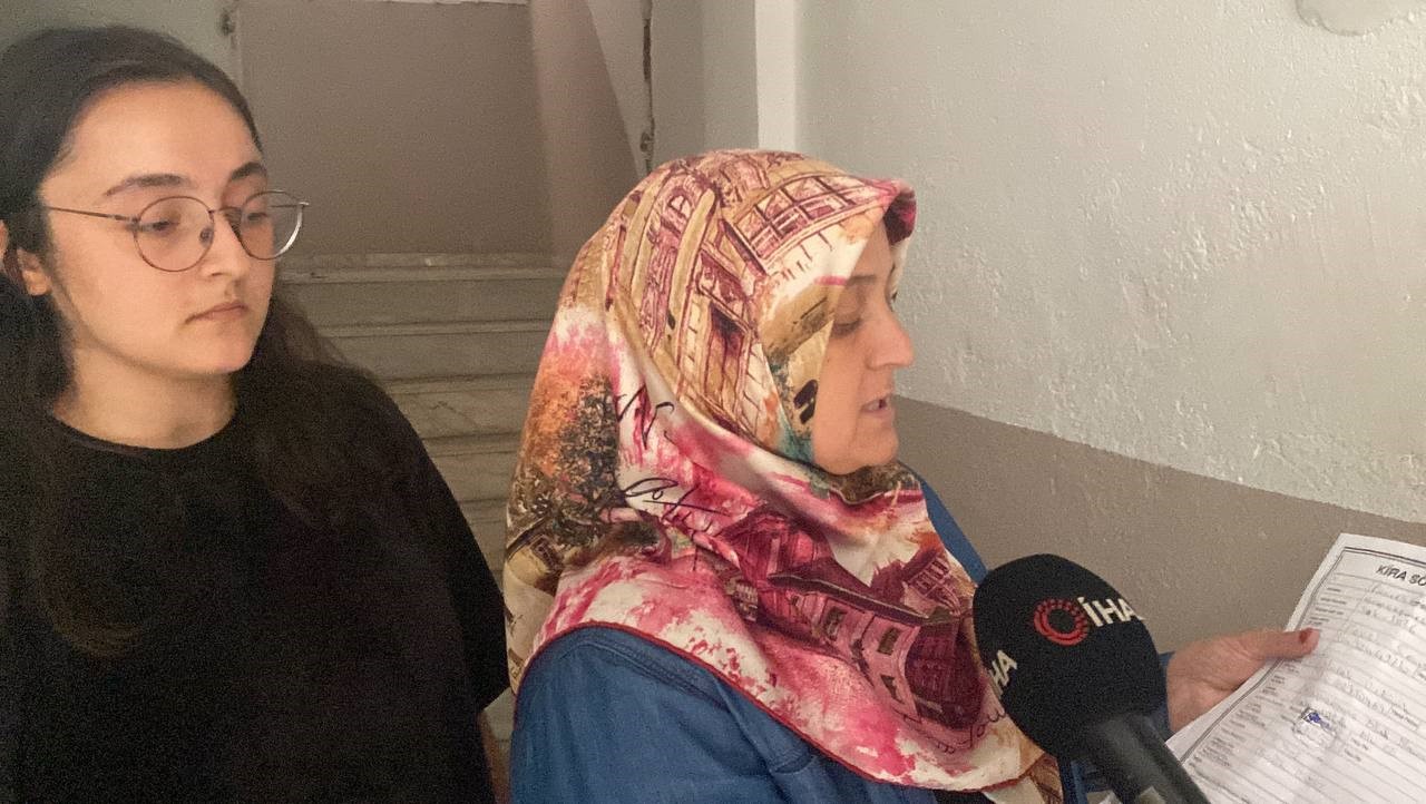 Anne kız memlekete gitmişti, eve geldiklerinde hayrete düştüler: 'İnsanlık dışı'