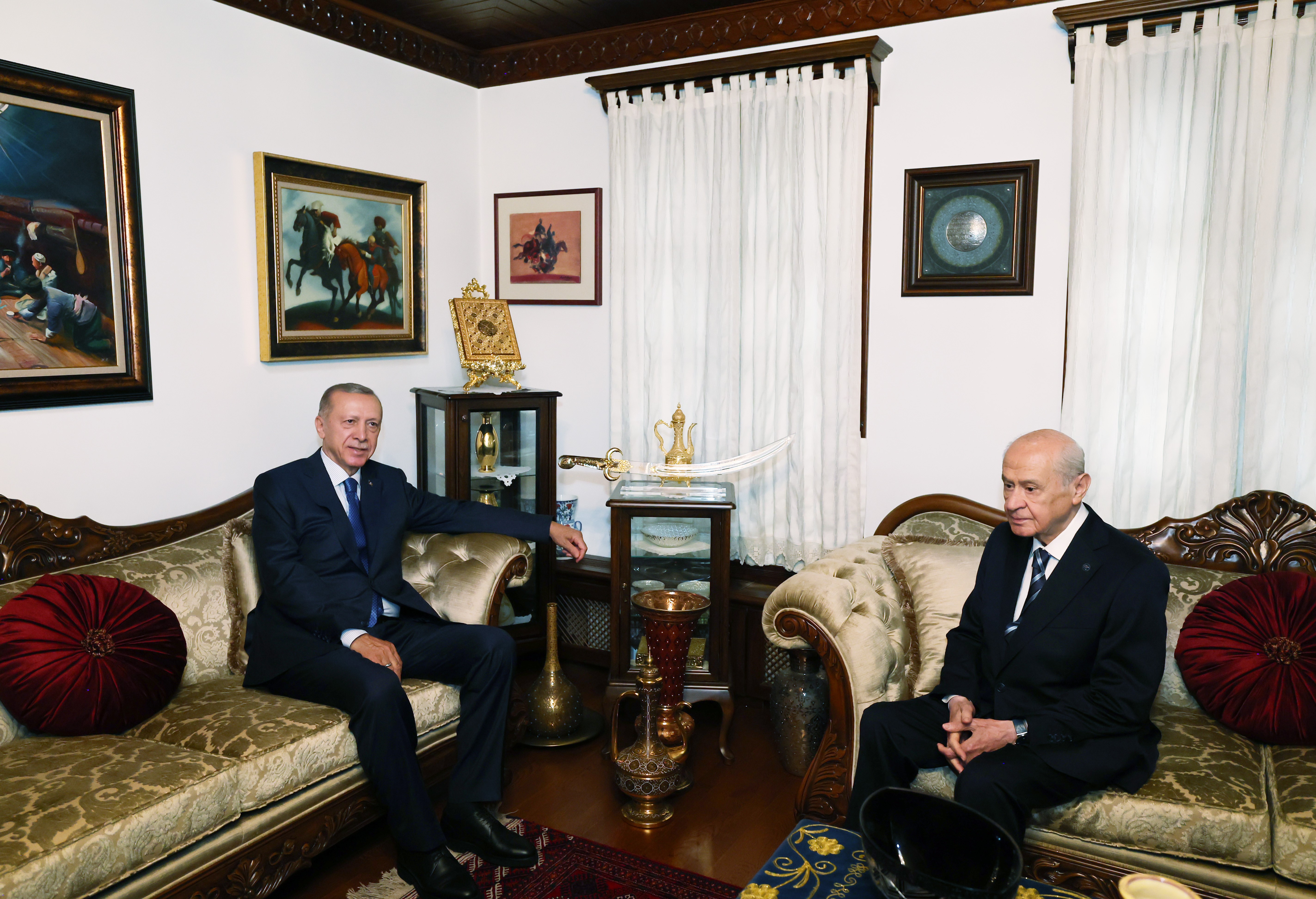 Cumhurbaşkanı Erdoğan, MHP Lideri Bahçeli’yi konutunda ziyaret etti