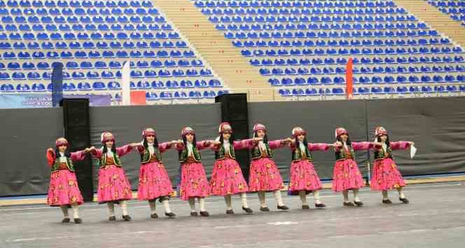 Van’da Kulüplerarası Halkoyunları Yarışması sona erdi