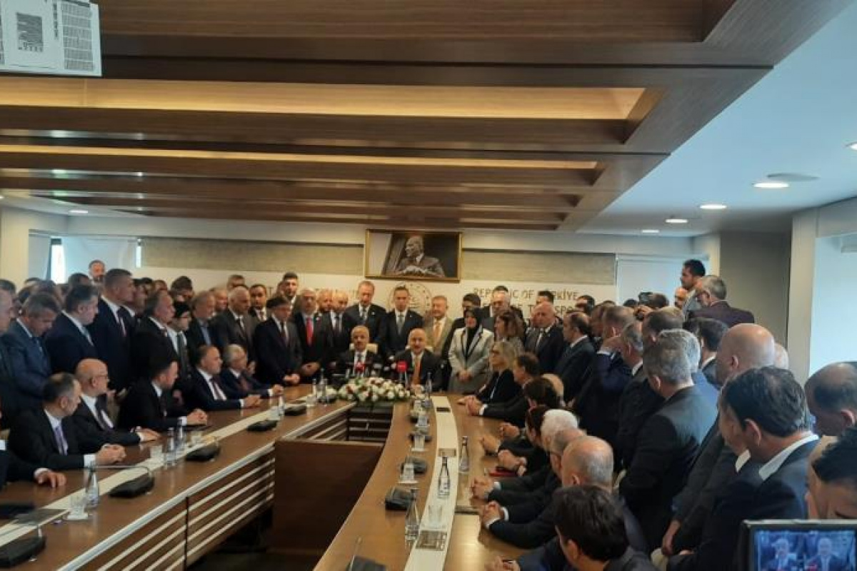 Ulaştırma ve Altyapı Bakanlığında devir teslim töreni gerçekleştirildi