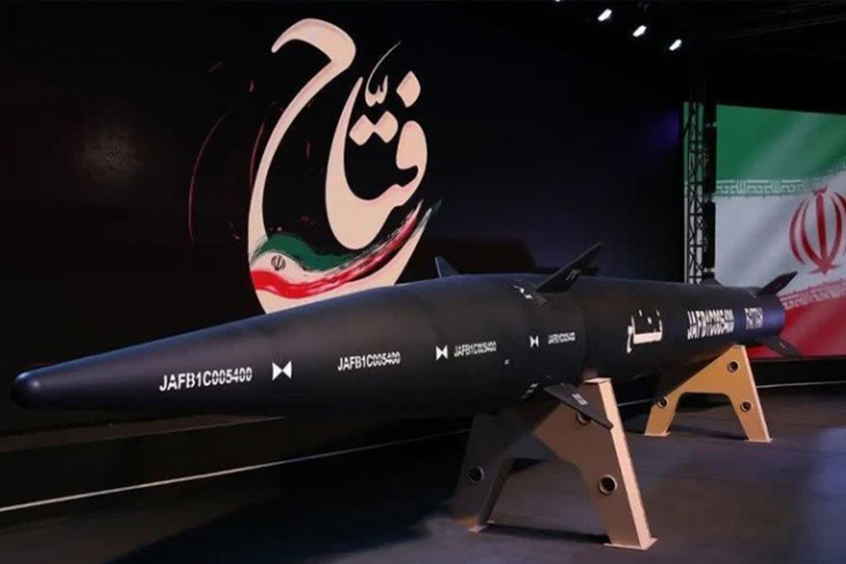 İran, ilk hipersonik balistik füzesi ‘Fettah’ı tanıttı