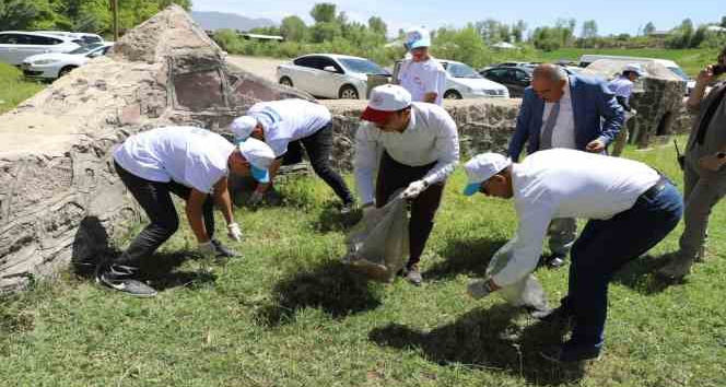 Muradiye’de çevre temizliği