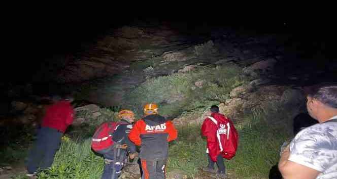 Erek Dağı’nda mahsur kalan 2 kişi drone yardımıyla kurtarıldı