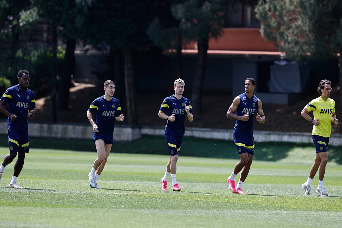 Fenerbahçe, Başakşehir maçı hazırlıklarını sürdürdü