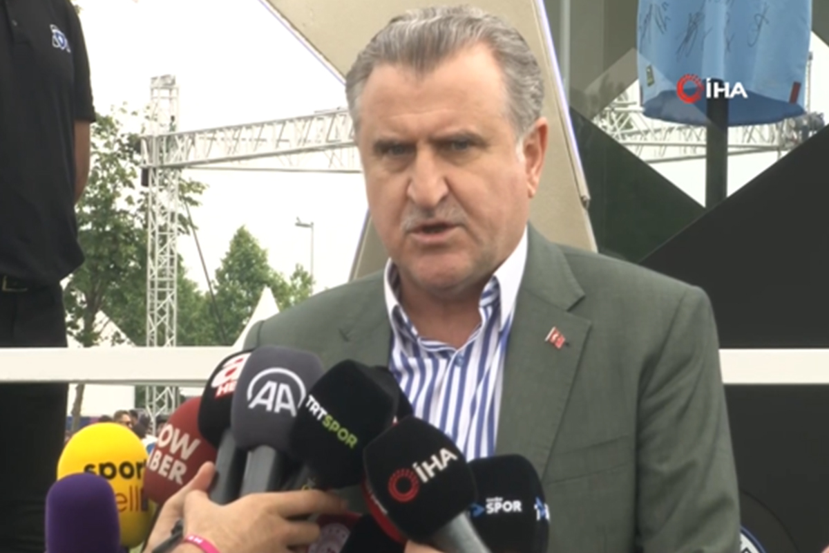 Osman Aşkın Bak: ‘İnşallah yarın akşam güzel bir final izleyeceğiz’