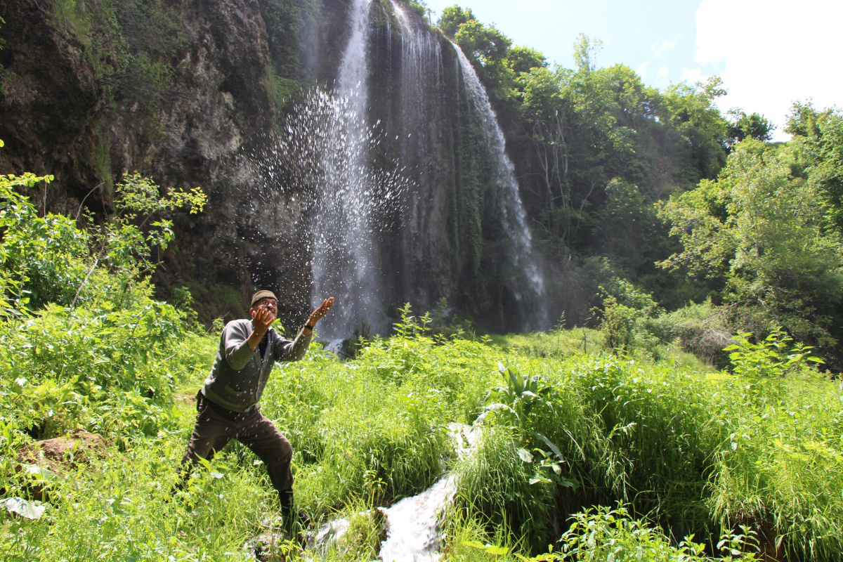 Amasya’nın 6 aylık saklı güzelliği ‘Baraklı Şelalesi’