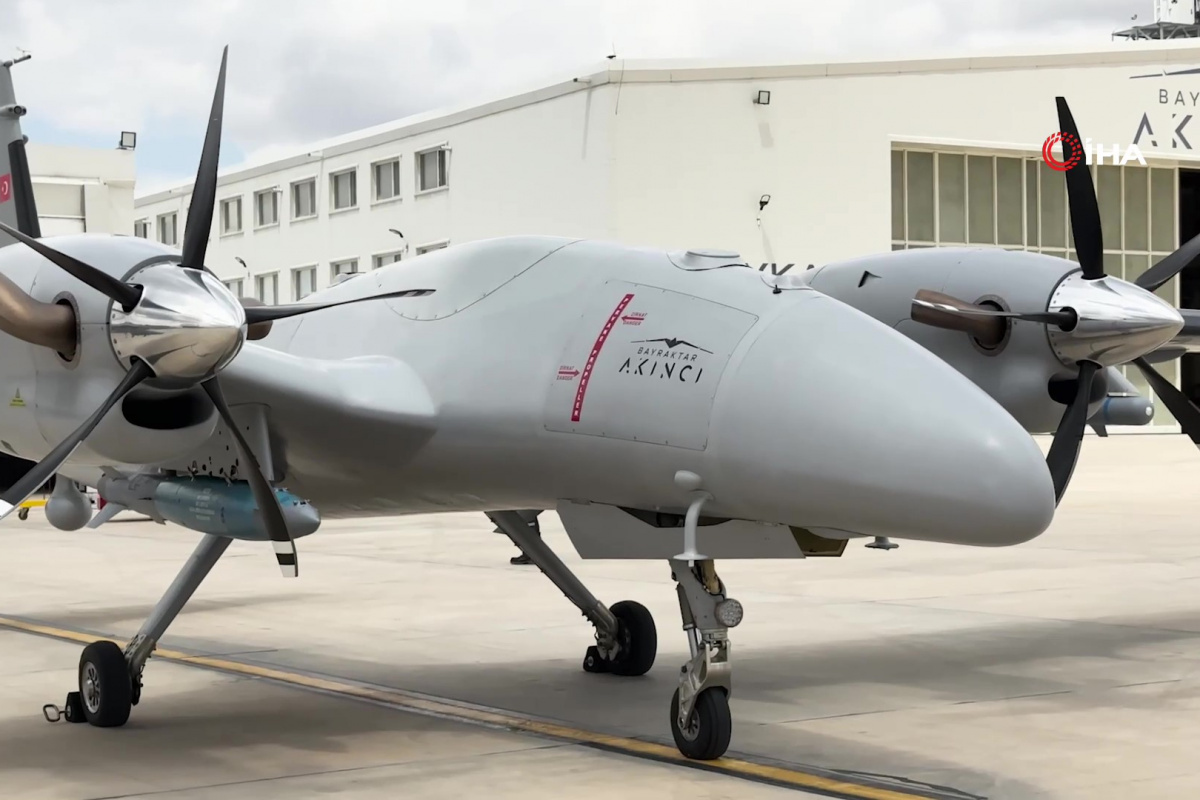 Bayraktar AKINCI’dan HGK-82 ile başarılı atış