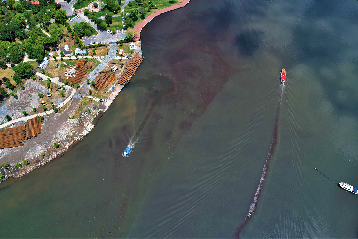 Haliç’te korkutan görüntü