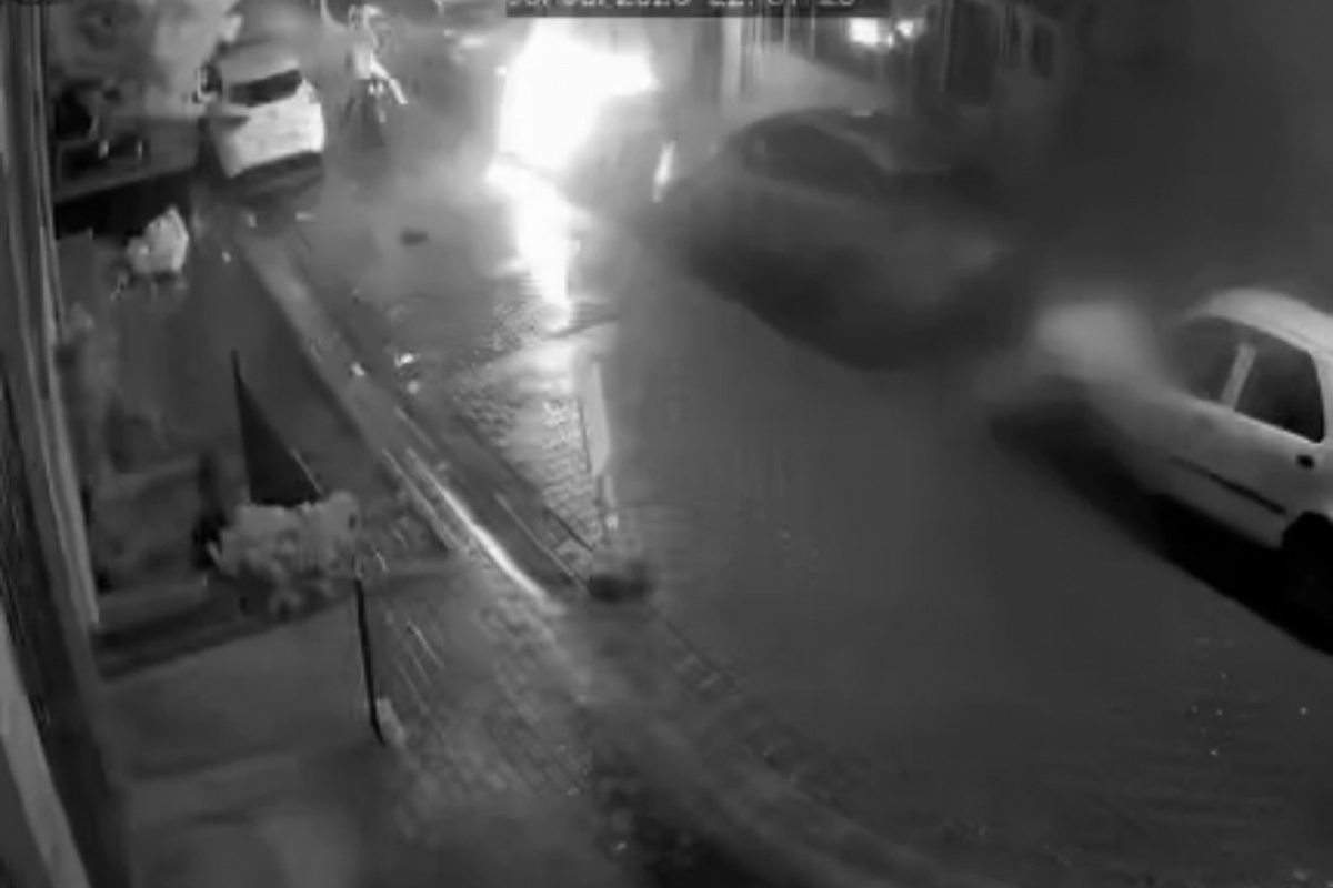 İstanbul’da kundakçı eski sevgili dehşeti kamerada!