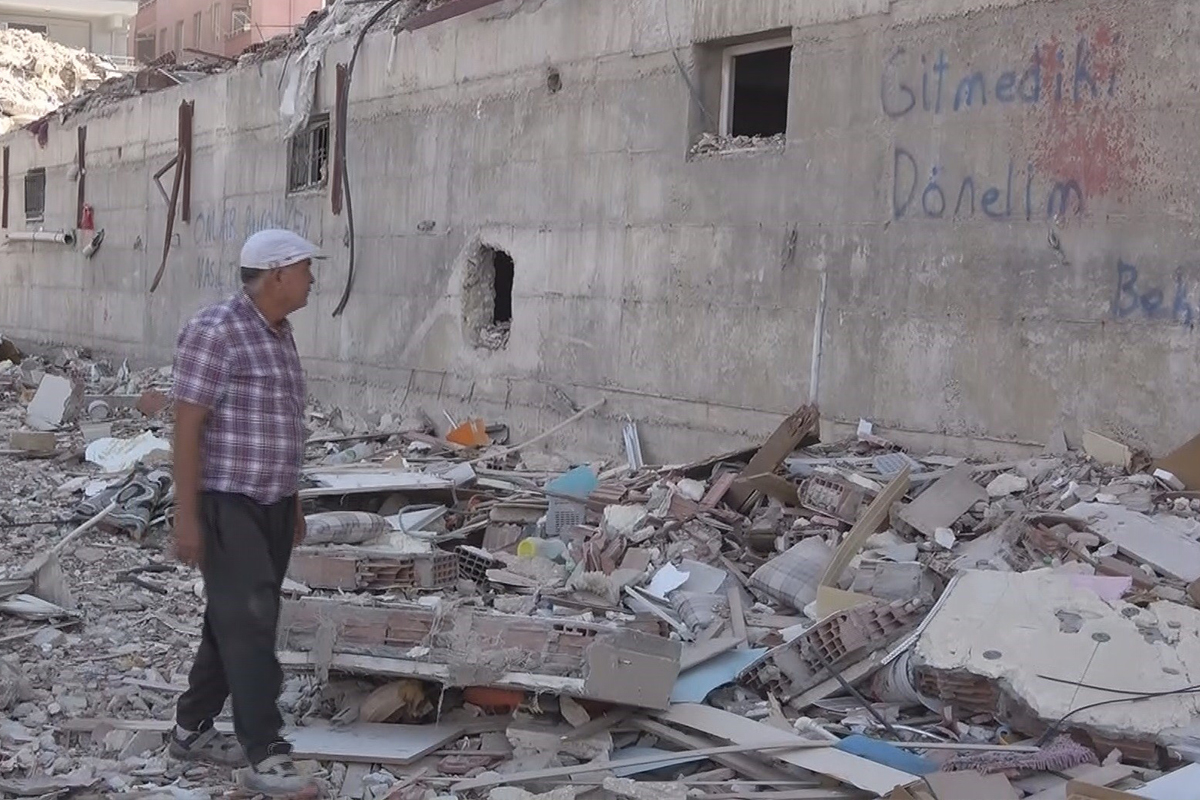 Enkaz kent Hatay’da duygusal yıkım