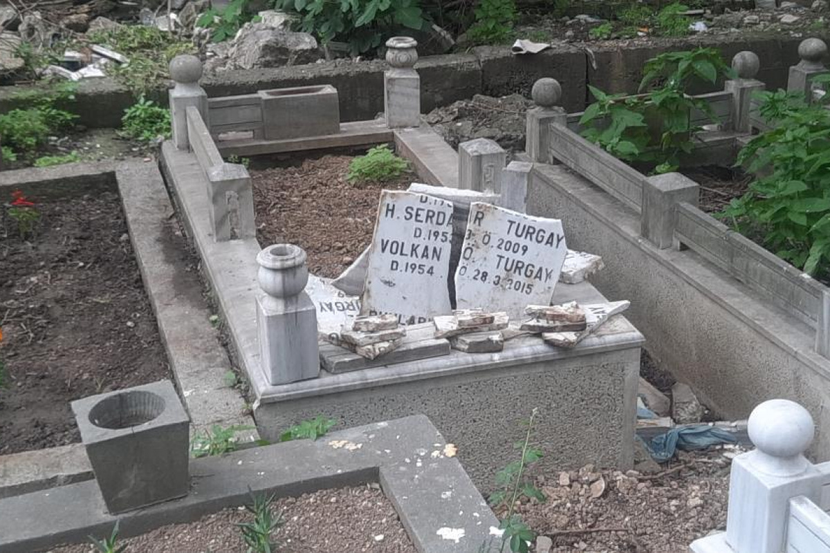 Silivrikapı Mezarlığı’ndaki içler acısı görüntüye İBB seyirci kalıyor