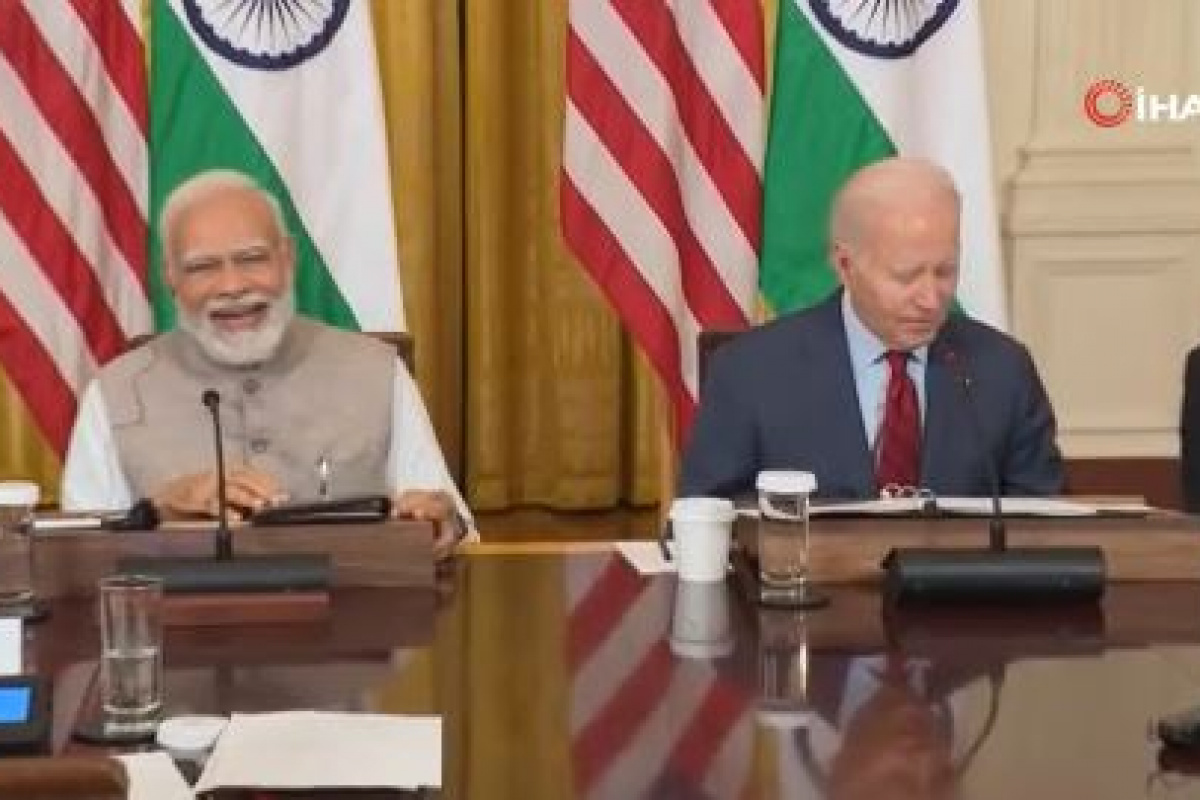 Biden’dan güldüren şaka: ‘Birçok devlet sırrını ve paylaştığımız önemli şeyleri sattım’