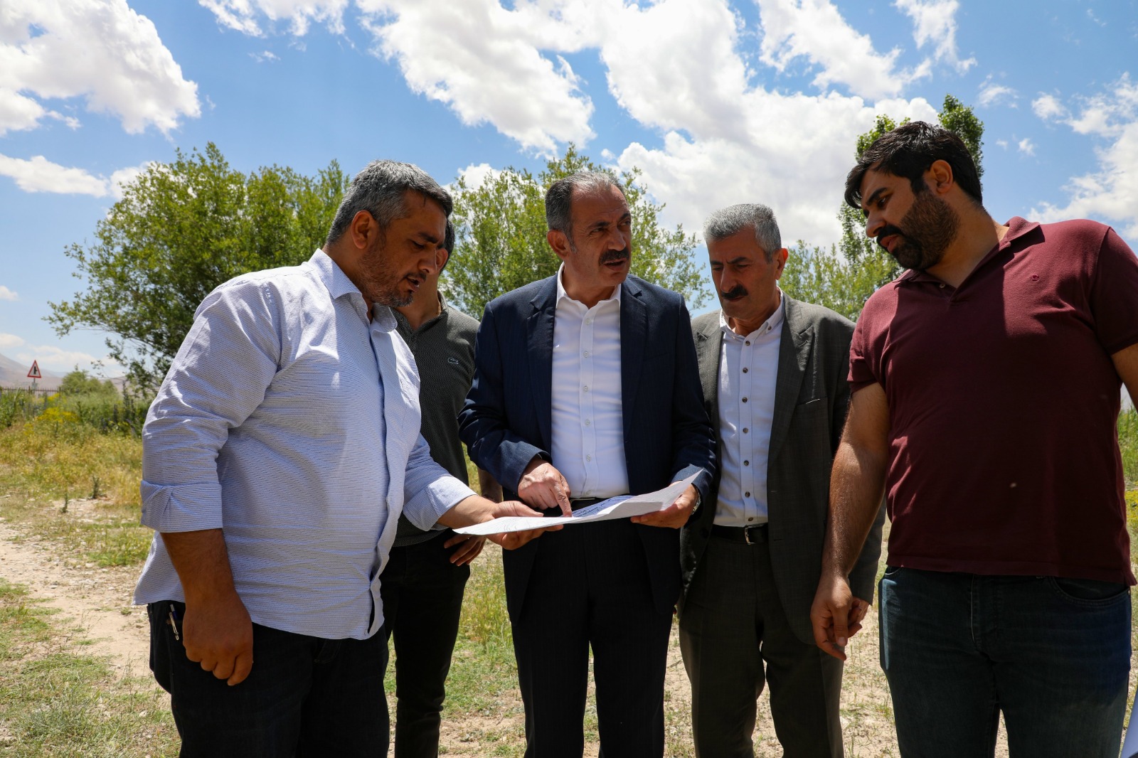 Gürpınar’da doğalgaz çalışmaları devam ediyor