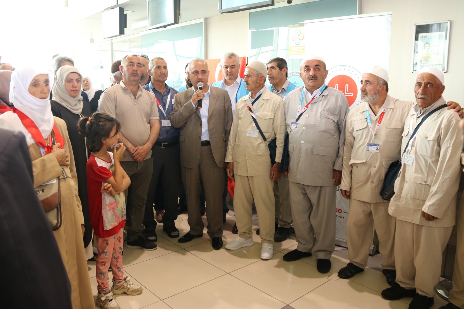 Van’dan kutsal topraklara yolculuk başladı