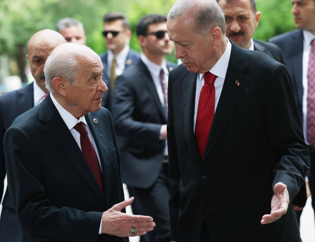 Meclis açılışına damga vuran olay! CHP, İYİ Parti ve HDP grupları Erdoğan gelince ayağa kalkmadı
