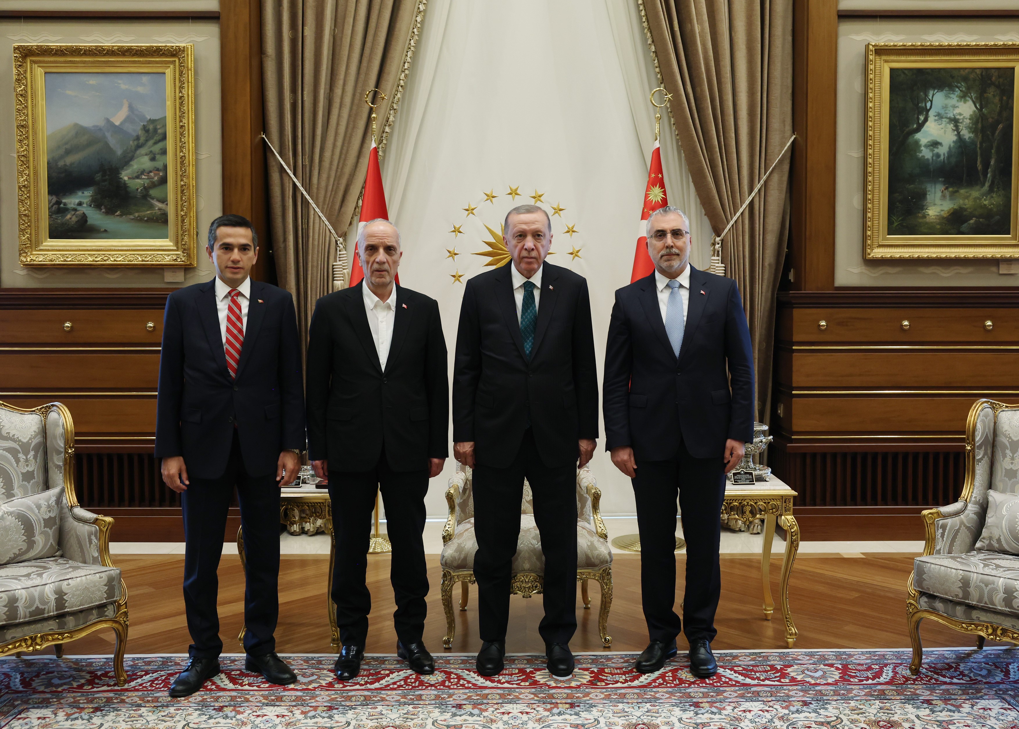 Cumhurbaşkanı Erdoğan, Peru Büyükelçisi Cesar Augusto De Las Casas Diaz’ı kabul etti