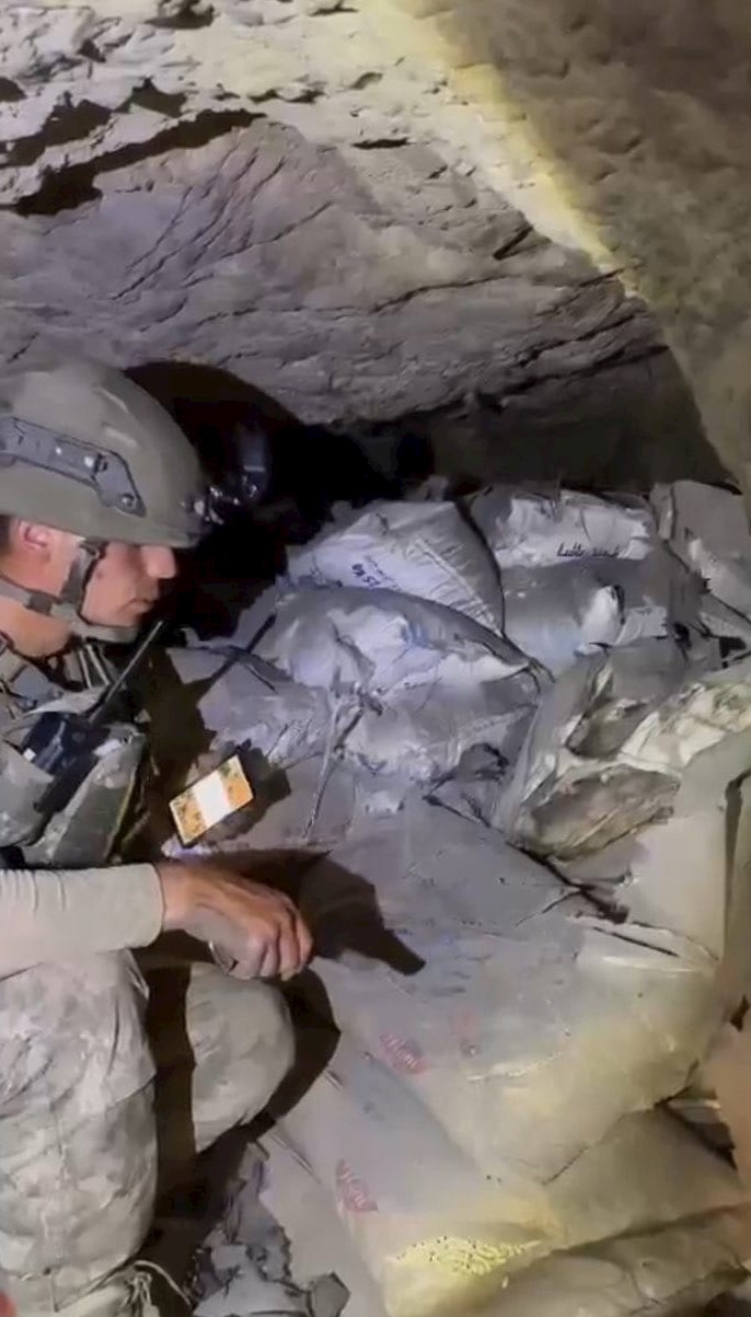 Pençe-Kilit bölgelerinde çok sayıda mühimmat ele geçirildi