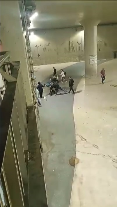Taksim'de 4 kişi saldırdıkları şahsın parasını ve telefonunu gasp etti