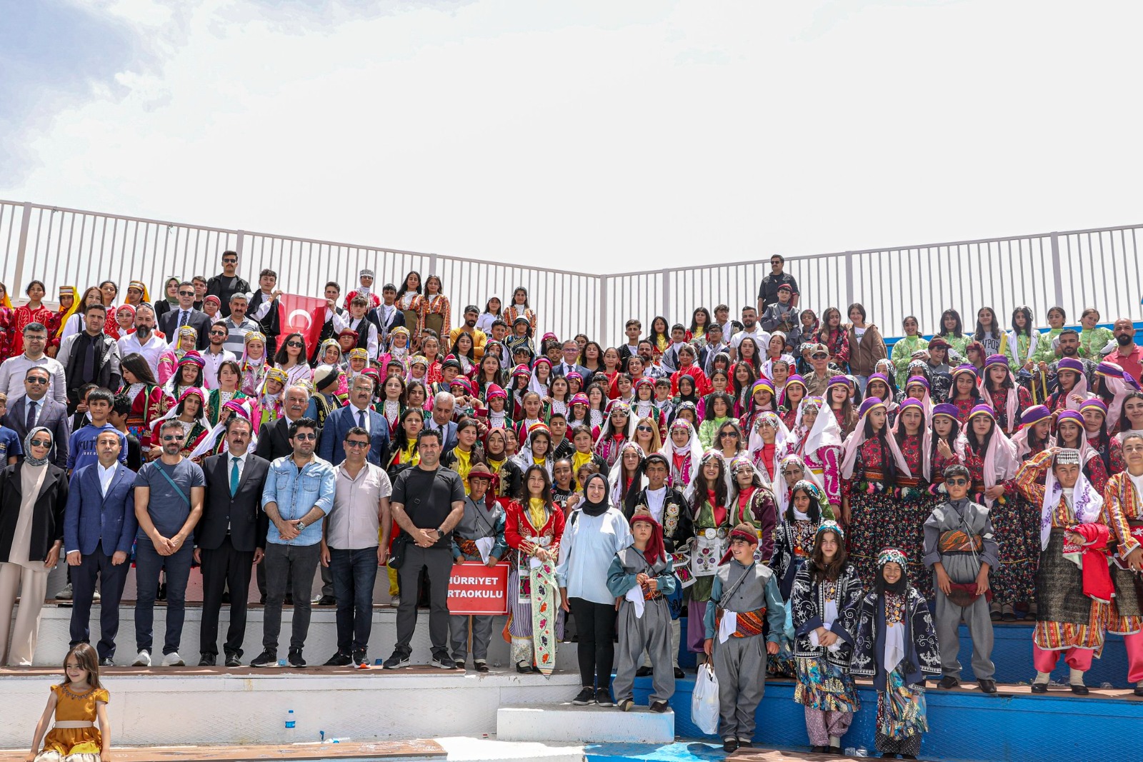 Van’da 7 bölge 13 yöreden folklor gösterisi gerçekleştirildi