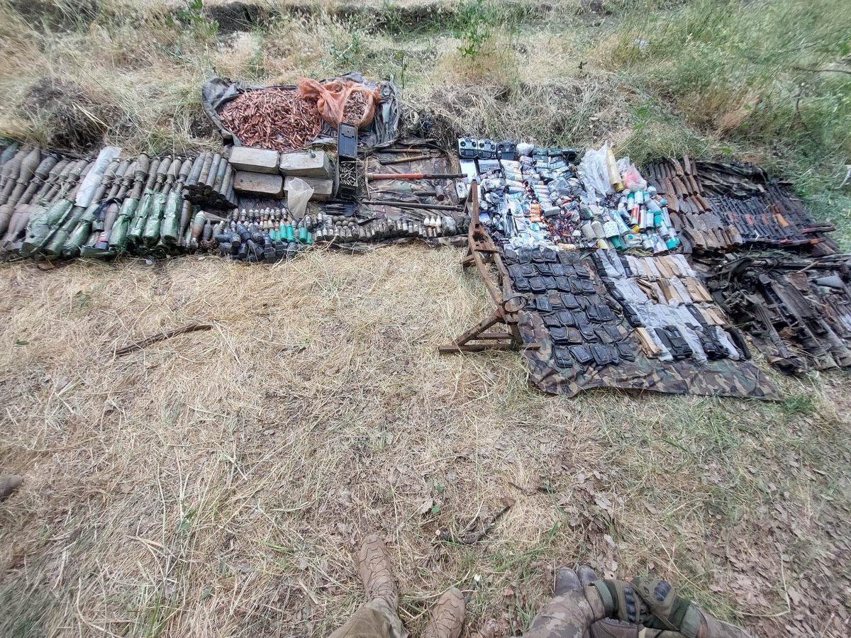 Pençe-Kilit Operasyonu’nda çok sayıda silah ve mühimmat ele geçirildi