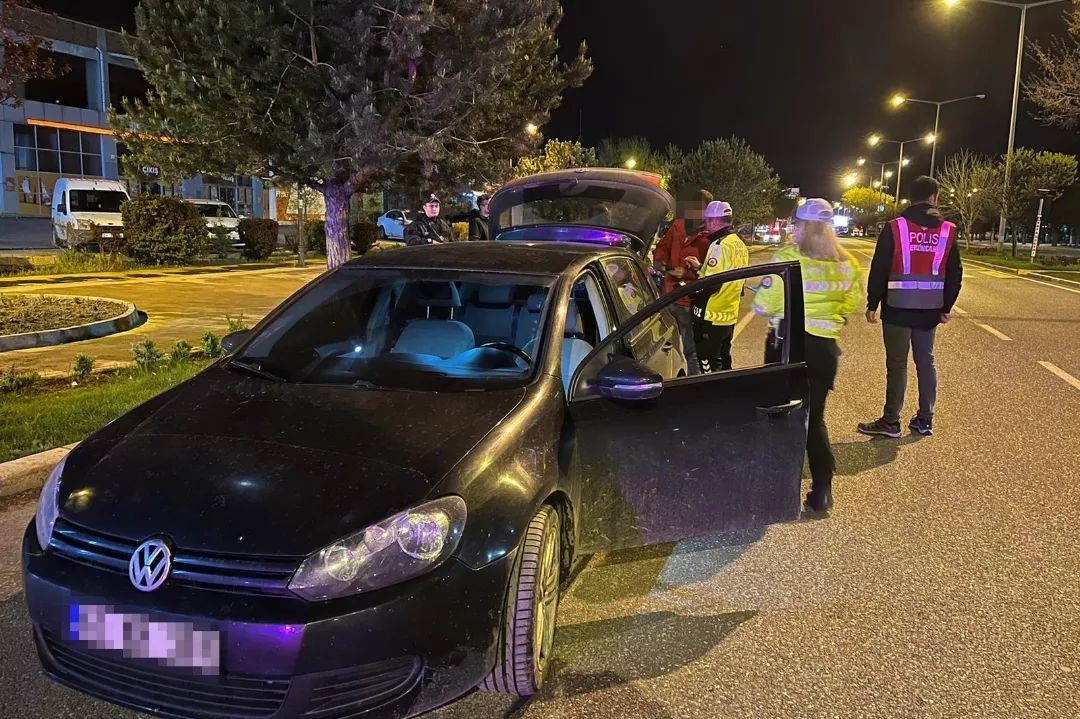 Erzincan’da çeşitli suçlardan aranan 18 şüpheli yakalandı