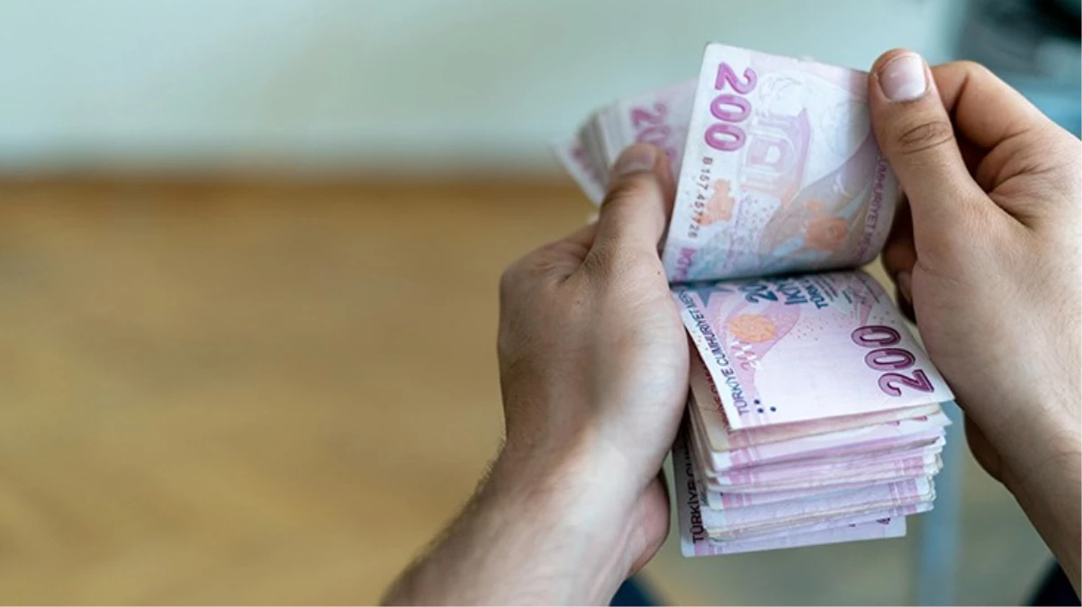 Emekli maaş ve ikramiye ödemeleri hesaplara yatmaya başladı