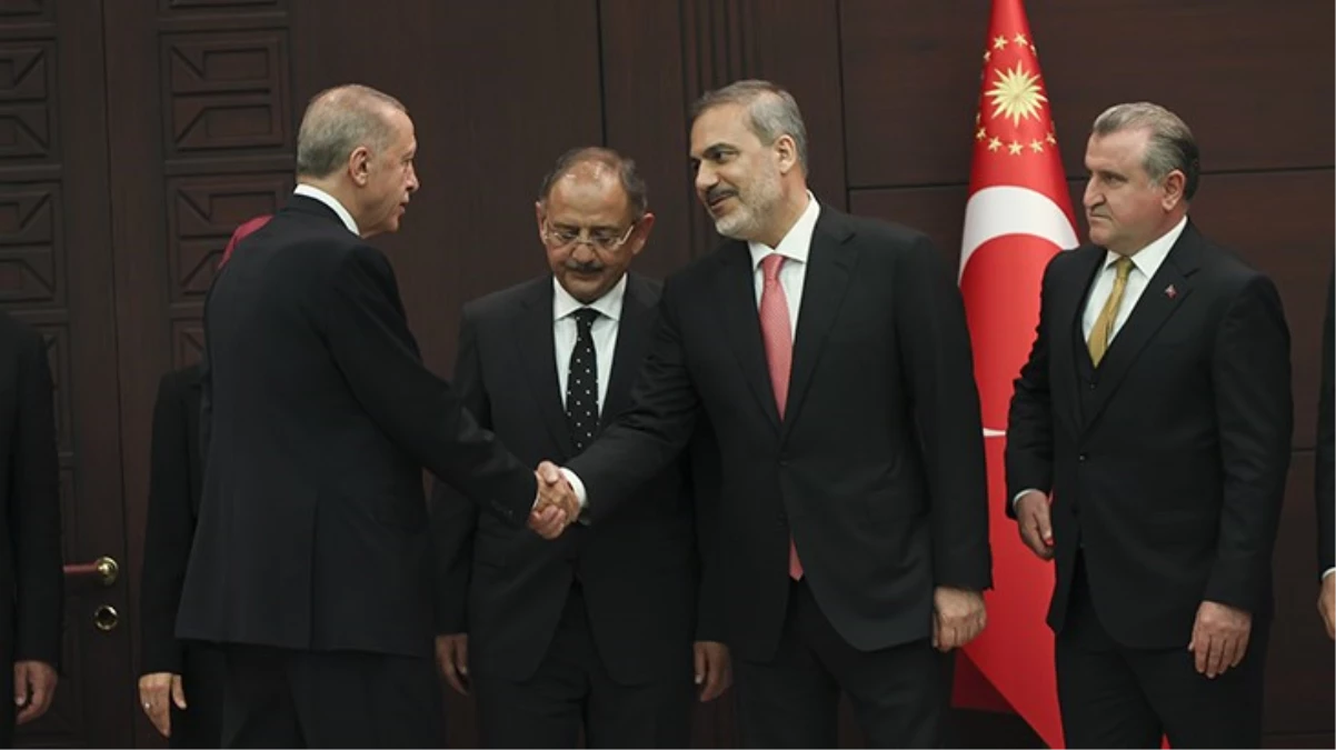 Son Dakika: Uzun yıllar MİT Müsteşarlığı görevini yürüten Hakan Fidan, Dışişleri Bakanı oldu