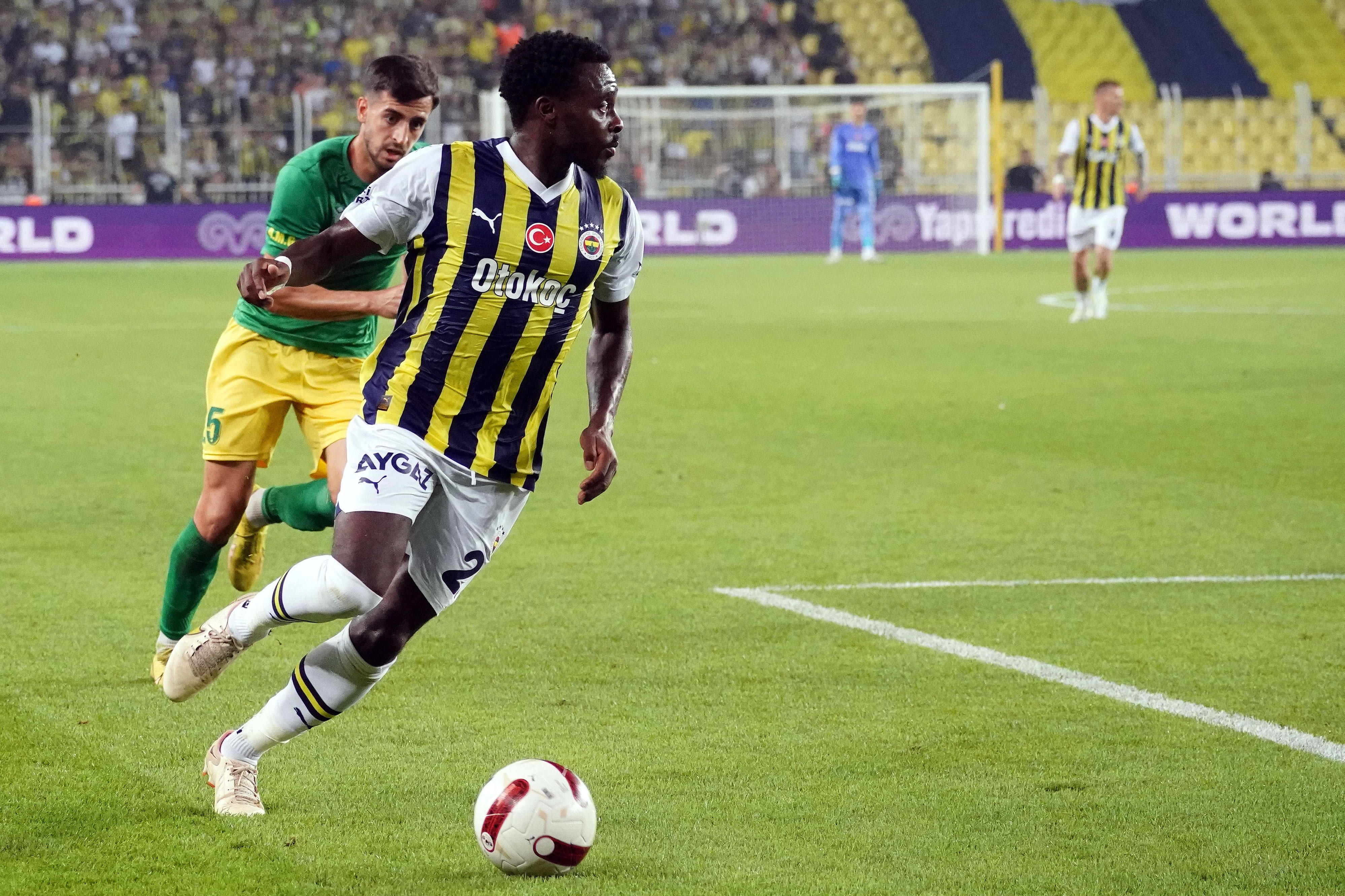 Fenerbahçe'den Kadıköy'de gövde gösterisi!