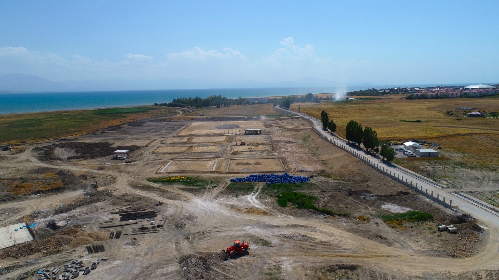 Van Gölü kıyı şeridi cazibe merkezi haline geliyor