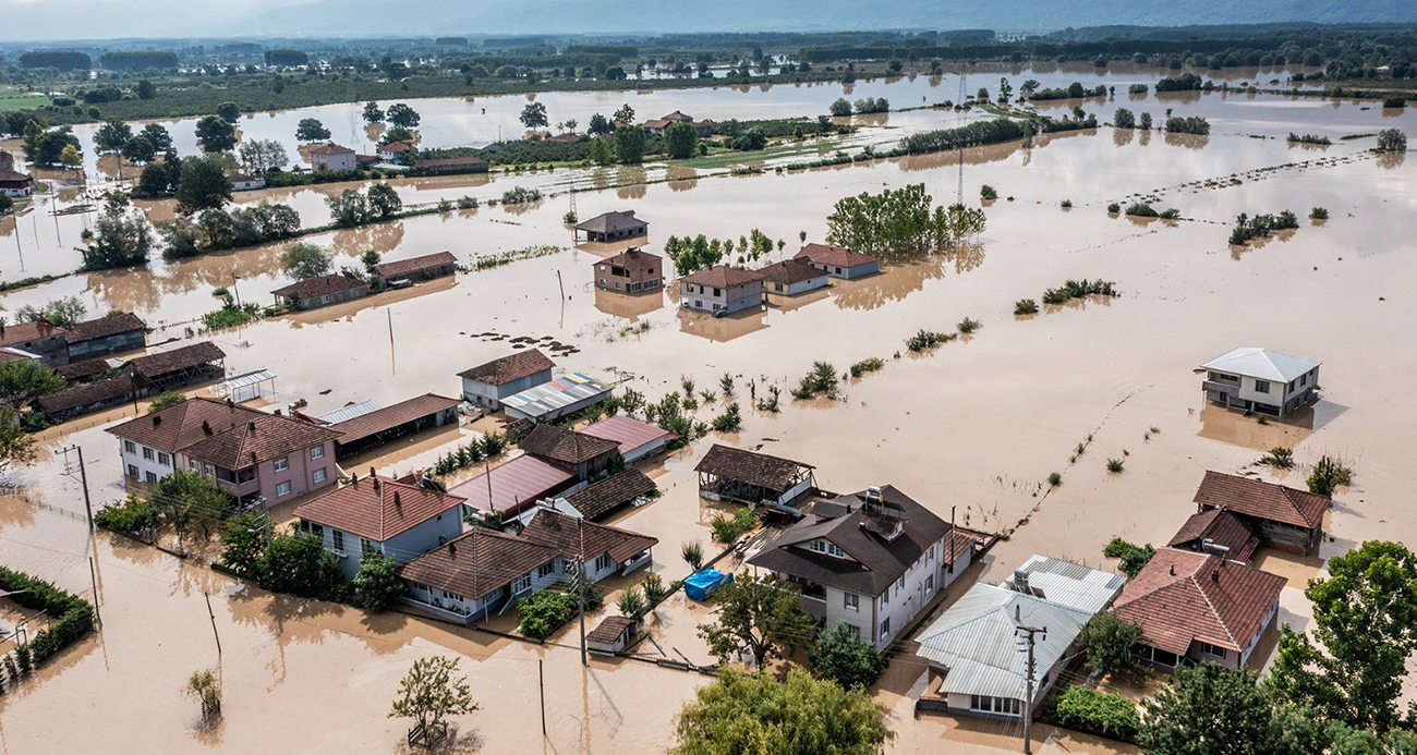 Efteni Gölü’nde sağanağın izleri havadan görüntülendi