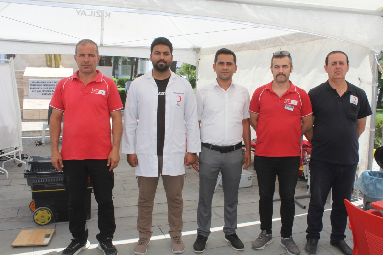 Azalan kan stoklarına karşı kan bağışı uyarısı