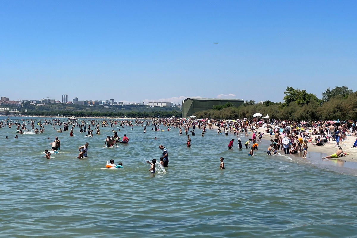 İstanbul’da bayramın son günü plajlar doldu taştı
