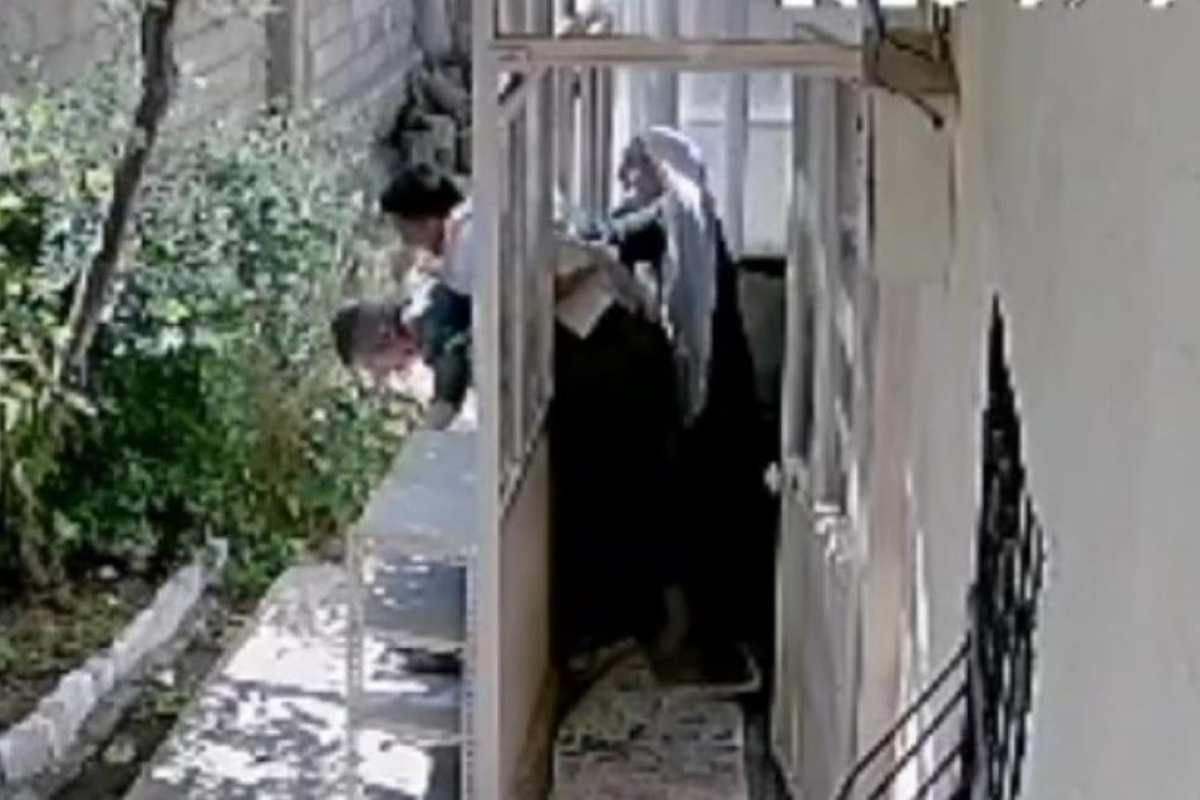 Yeğeninin saldırısından ‘ölü numarası’ yaparak kurtuldu