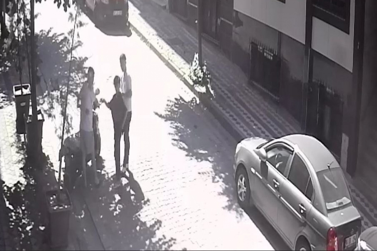 Sultangazi’de elektrikli bisiklet hırsızlığı kamerada