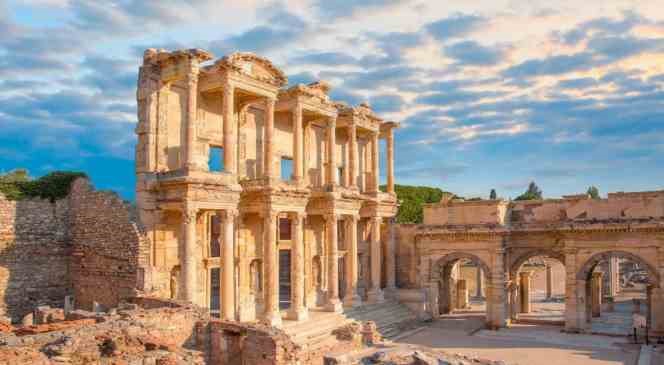Yılın ilk yarısında İzmir’e yarım milyon turist