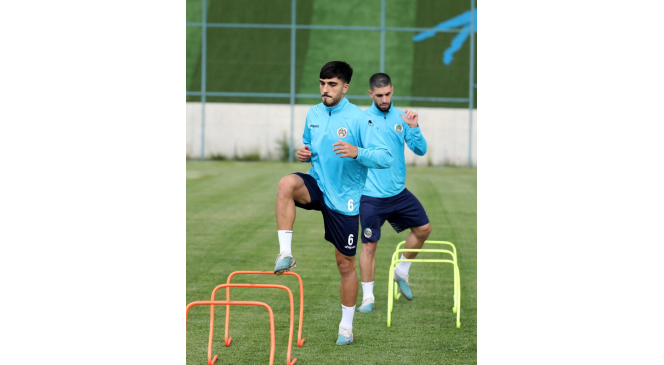 Alanyaspor ikinci etap kamp çalışmalarına Erzurum’da başladı