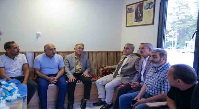 Kütahya’da taksi durakları yenileniyor